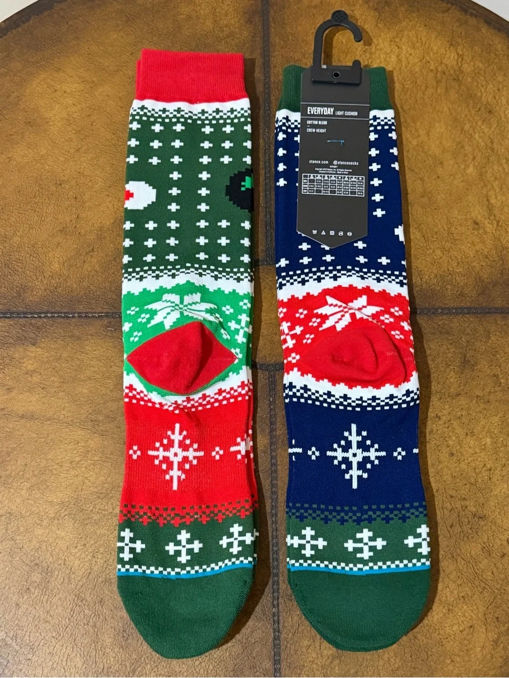 NEW DISNEY STANCE MICKEY MOUSE & DONALD DUCK SOCKS SIZE LARGE